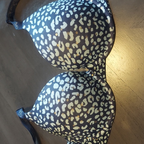 Victoria's Secret Other - Victoria's secret 36c like new